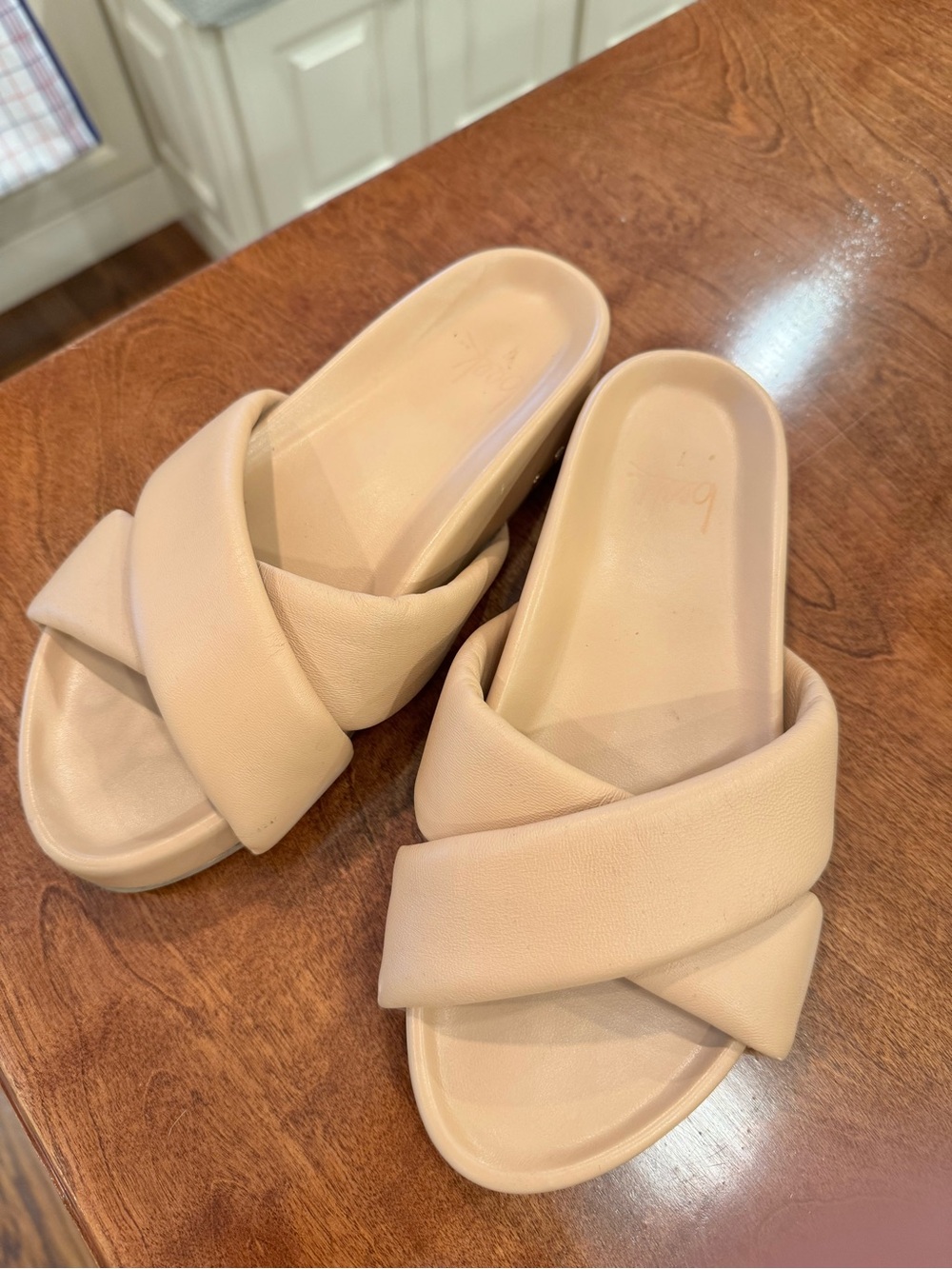 beek cross Slide Sandals in Beige